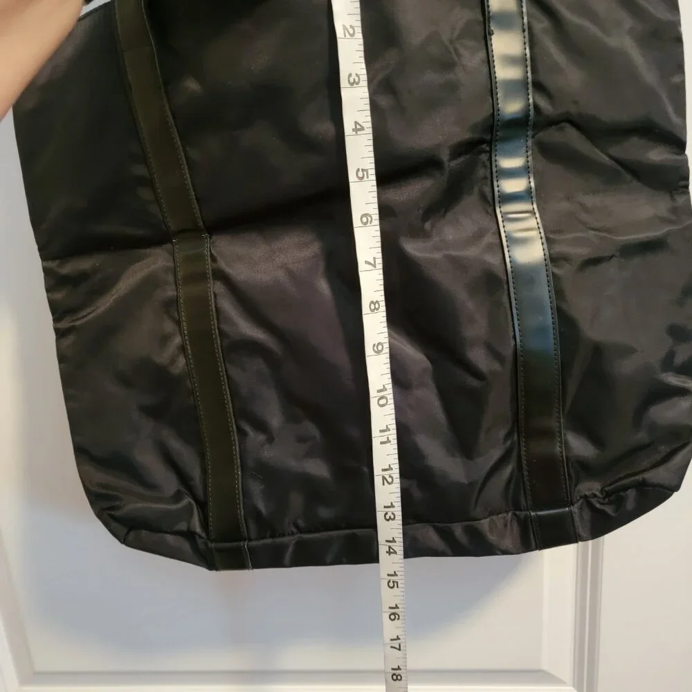 NWOT Givenchy Parfums Tote Bag/Purse Black Nylon Purse With Gold Hardware - Picture 7 of 13